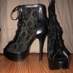 Bordello mesh lace heel